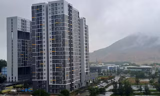 Cử tri phản ánh người thu nhập thấp khó tiếp cận nhà ở xã hội