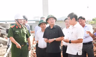 Khởi tố vụ sập tường khiến 5 người chết ở Bình Định