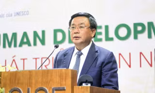 Hướng khoa học tới mục tiêu cao nhất là phát triển toàn diện con người