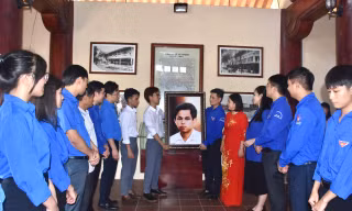 Nhiều hoạt động ý nghĩa kỷ niệm 109 năm ngày sinh Anh hùng liệt sĩ Lý Tự Trọng