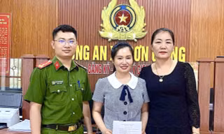 Người phụ nữ ở Hà Tĩnh bất ngờ nhận 1,5 tỷ đồng từ 'tài khoản lạ'