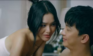 Ngập tràn cảnh giường chiếu, đánh ghen trên phim Việt giờ vàng