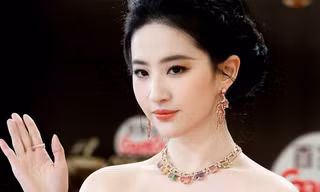 Lưu Diệc Phi thành tâm điểm chỉ trích 