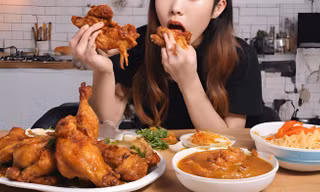 Sao Mukbang Trung Quốc đột tử trên sóng livestream
