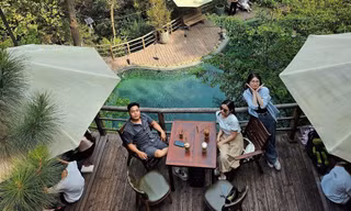 Nghỉ lễ 30/4: Quanh Hà Nội 'cháy' phòng, gọi 7 khách sạn vẫn không đặt được