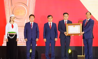 Phó Chủ tịch Quốc hội Trần Quang Phương dự Lễ Kỷ niệm 60 năm ngày thành lập huyện Yên Thủy