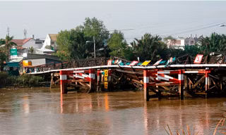 Tận thấy những cây cầu 'chờ sập' ở Sài Gòn