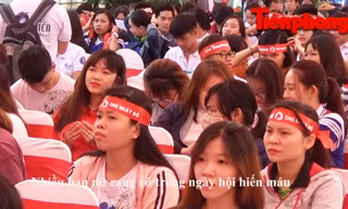 Ngắm trai xinh, gái đẹp hiến máu ở Sài Gòn