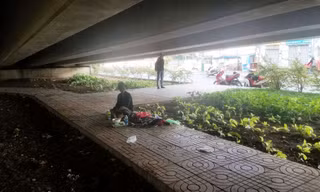 Gầm cầu nơi người đàn ông tử vong trong lúc nhậu.