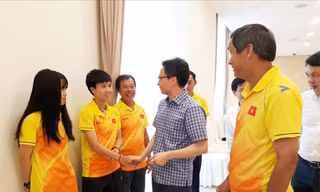 Tiền vệ Tuyết Dung: 'Tuyển nữ Việt Nam sẽ trưởng thành và mạnh mẽ hơn'