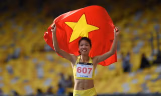 Vượt qua Quang Hải, VĐV Thu Thảo xuất sắc nhất năm 2018