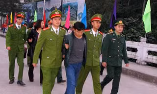 Công an Việt Nam bắt quan tham TQ
