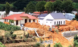 các công trình không phép đua nhau "moc"