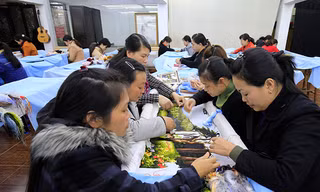 Các nghệ nhân thêu tranh