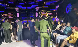 Phát hiện nhiều người sử dụng ma túy tại Karaoke W.