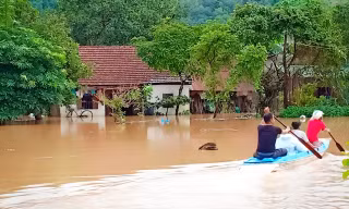 Khẩn trương di dời dân đến nói an toàn