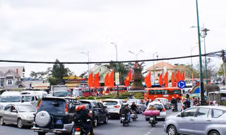 Vòng xay Kim Cúc cũng thường xảy ra tình trạng kẹt xe