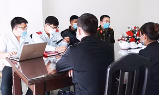 B.V.T và T.T.D.Q tại cơ quan chức năng