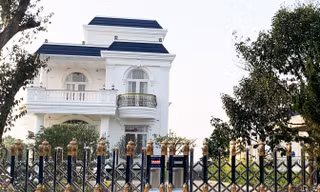 Căn biệt thự không phép đồ sộ ở mặt tiền đường Lý Thường Kiệt