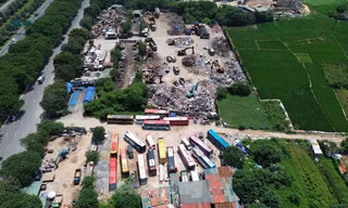 Chủ tịch Hà Nội yêu cầu kiểm tra thông tin '4,3ha đất nông nghiệp biến thành kho bãi'