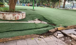 Nhiều hạng mục kiến trúc, kỹ thuật tại công viên Nghĩa Đô xuống cấp trầm trọng. 
