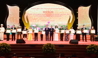 Hà Nội tặng danh hiệu 'Người tốt, việc tốt' cho 33 cá nhân