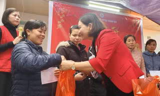 Hà Nội đã trao hơn 2,2 triệu suất quà cho các đối tượng trong dịp Tết Nguyên đán Giáp Thìn 2024.
