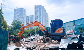 Hà Nội: Huyện Thanh Trì cưỡng chế xử lý loạt công trình vi phạm