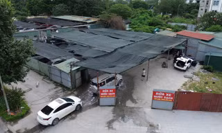 Hà Nội: Một phường có 19 bãi xe không phép