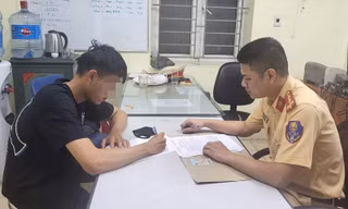 Đối tượng H.P.P. tại cơ quan công an