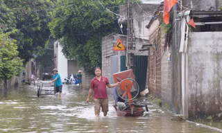 Mở 4 cửa van xả tràn hồ thủy lợi Đồng Mô nguy cơ ngập úng vùng trũng hai bờ sông Tích