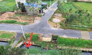 Cận cảnh dự án đường thi công dang dở nơi 4 người tử vong dưới mương nước