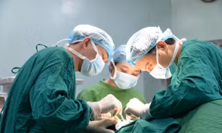 Cảnh báo biến chứng từ một ca tiểu phẫu tưởng đơn giản