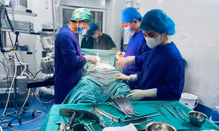 Báo động đỏ cấp cứu sản phụ nguy kịch vì vỡ thai ngoài tử cung