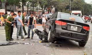 Thông tin mới nhất về tình trạng sức khỏe các nạn nhân vụ ô tô đâm hàng chục xe máy tại Hà Nội