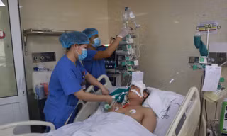 Tình trạng sức khoẻ mới nhất của 8 bệnh nhân trong vụ ô tô đâm 17 xe máy