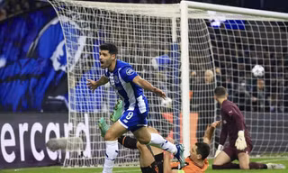 Taremi ghi bàn trong chiến thắng 5-3 của Porto.