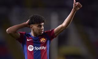 Lamine Yamal tỏa sáng mang về 3 điểm cho Barcelona.