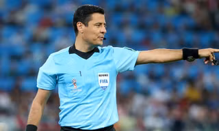 Trọng tài người Iran, Alireza Faghani. 