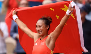 Zheng Qinwen.