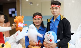 Sôi động Chủ nhật Đỏ trên đất Tổ