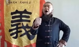 Vương Tri Lượng rất tự tin vào sức mạnh thể chất.
