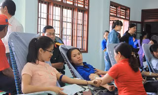 Thanh niên Quảng Ngãi háo hức tham gia ngày hội hiến máu