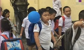Biểu cảm ‘khó đỡ’ của Bi béo- con trai Xuân Bắc khi đi khai giảng