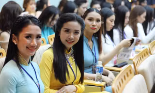 Thí sinh Thúy An từng có ý định đi làm răng sứ nhưng gia đình ngăn cản để giữ vẻ đẹp tự nhiên tham gia cuộc thi Hoa hậu Việt Nam. Ảnh: Hồng Vĩnh.