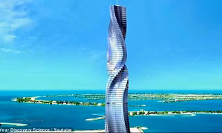 Tòa nhà Dynamic Tower Hotel được xây từ năm 2008, hoàn thành năm 2020.
