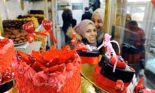 Không khí đón Valentine trên khắp thế giới