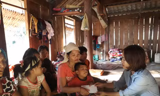 Tiếp tục hành trình hỗ trợ nhân dân vùng lũ ở Thanh Hóa