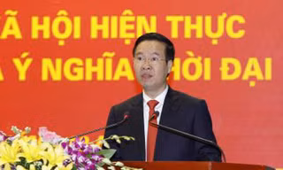 Đồng chí Võ Văn Thưởng, Trưởng Ban Tuyên giáo Trung ương phát biểu khai mạc. Ảnh: Văn Điệp - TTXVN