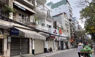 Thị trường 4/3: Sâm Ngọc Linh giả tràn lan, mặt tiền triệu đô Hà Nội 'đóng băng'